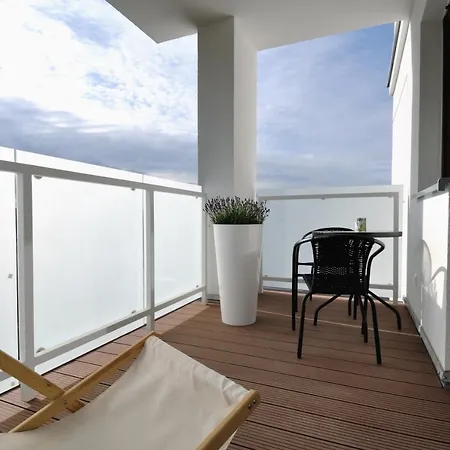 Apartament Resort Chelmonskiego Srem Exterior photo