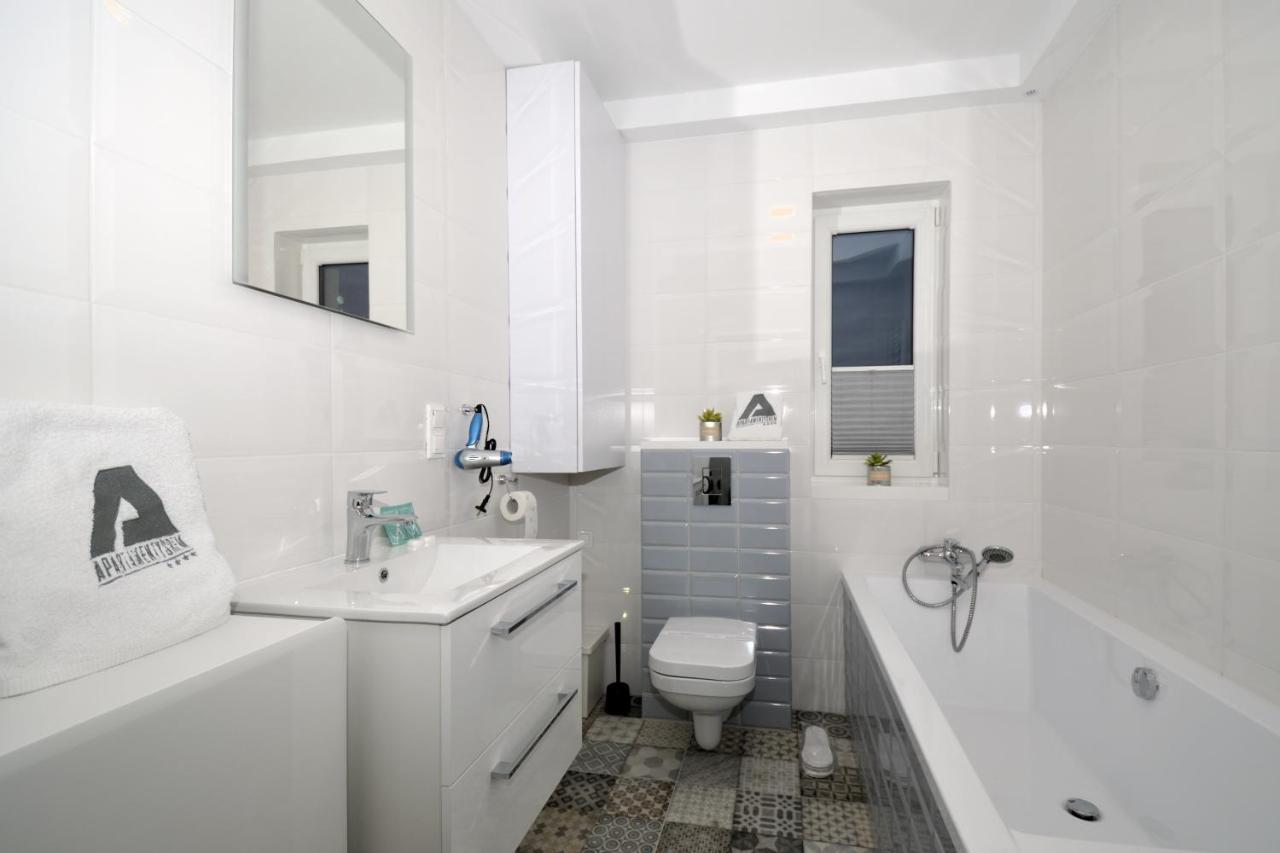 Apartment Chelmonskiego *